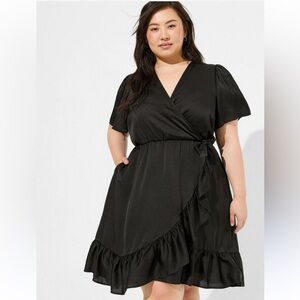 torrid baby doll black empire waist dress preppy sexy ruffled V neck  flattering